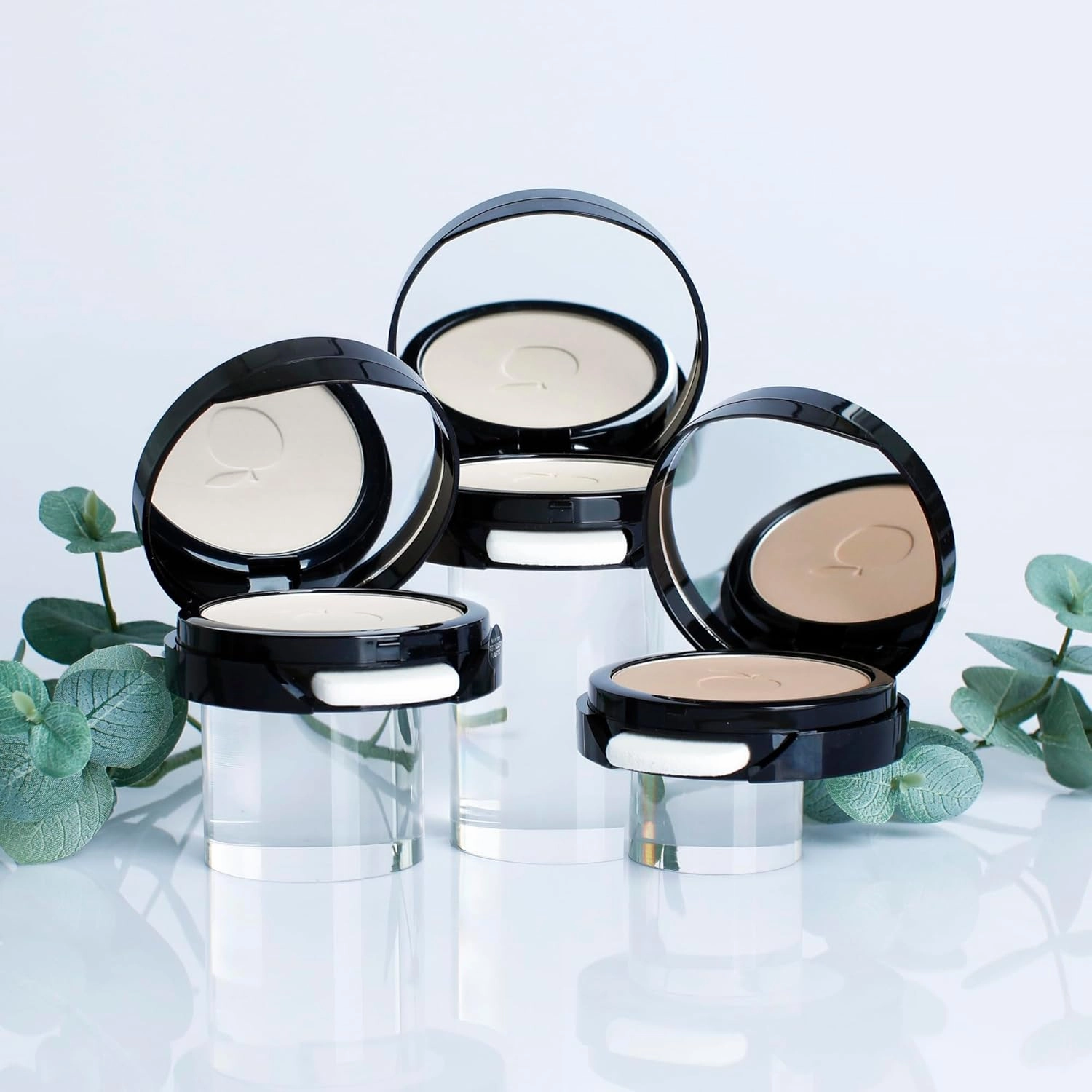 2-In-1 Pressed Powder And Foundation - Multi-functioning Powder With A Perfecting Matte Finish - Easily Blendable And Buildable, Vegan Formula - Sarek Light - 0.27 oz