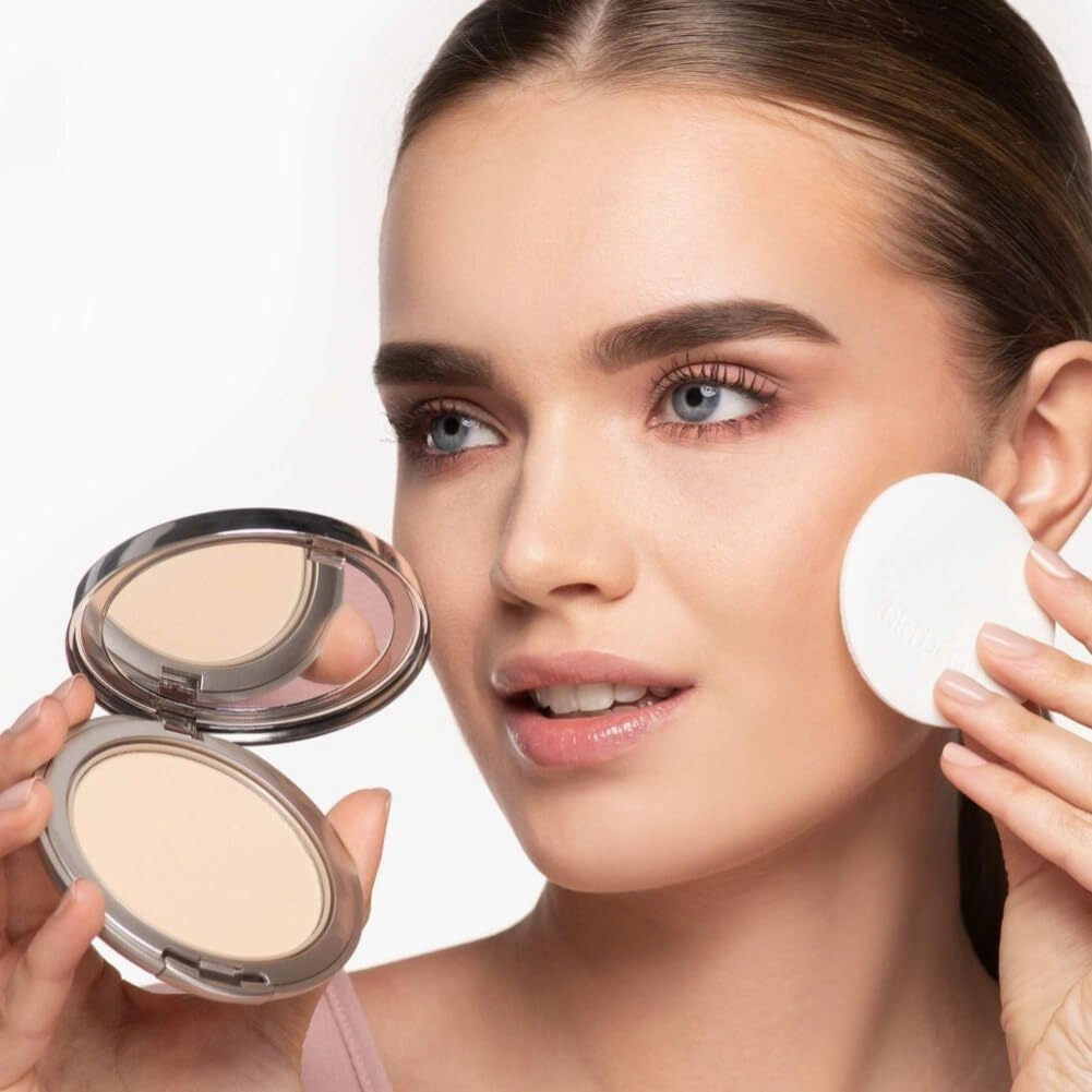 ARTDECO Hydra Mineral Compact Foundation Refill - medium beige N°65 - refillable system for Hydra Mineral Compact Foundation - good coverage without mask-like effect - makeup - powder - 0.35 Oz