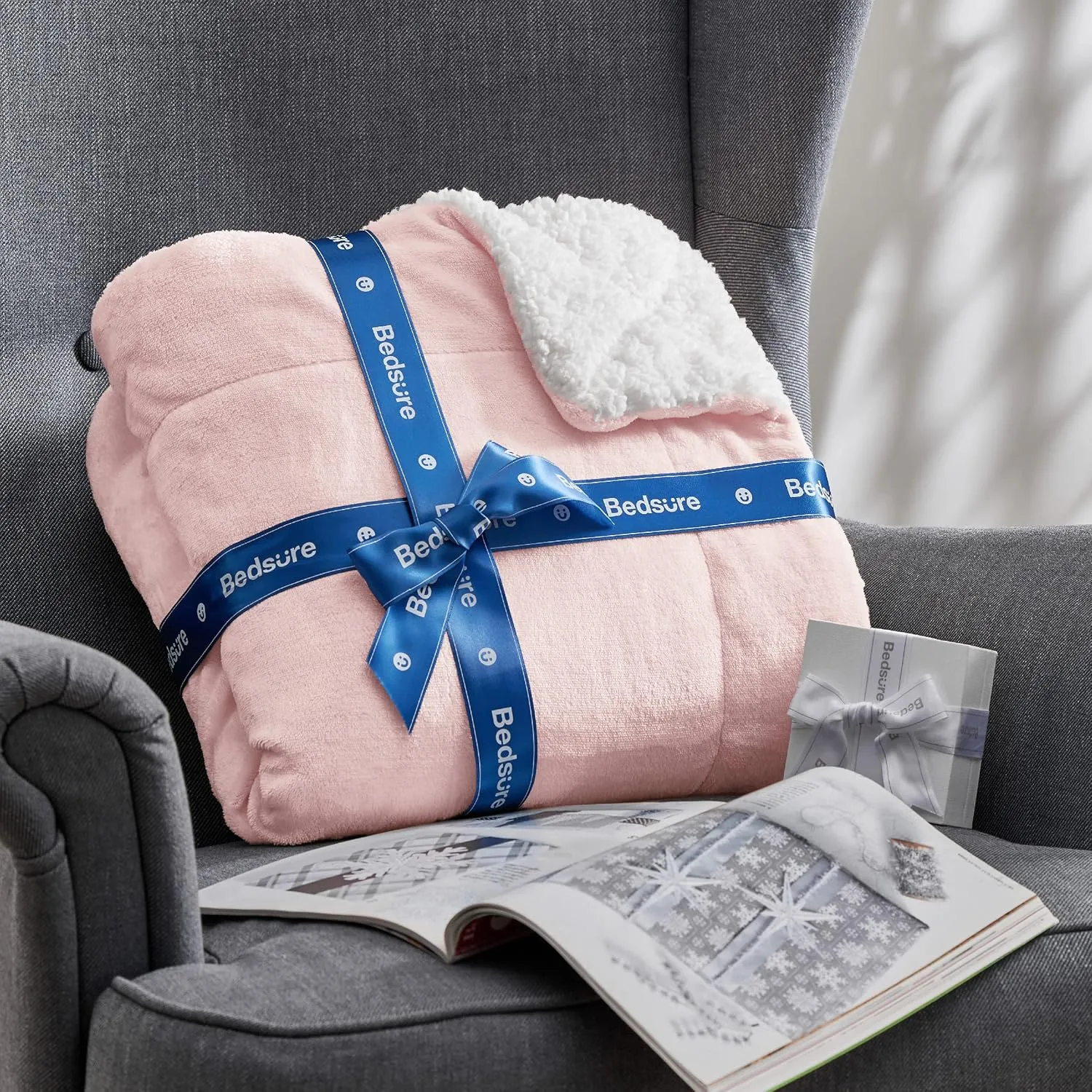 Bedsure Sherpa Fleece Throw Blanket for Couch - Thick and Warm, Soft Fuzzy Plush Throw Blanket for Winter, Pink, 50x60 Inches