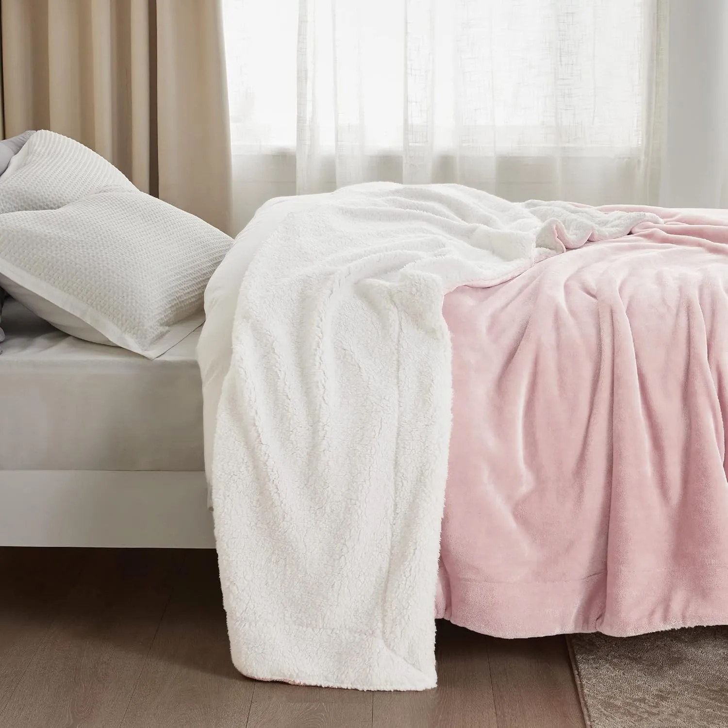 Bedsure Sherpa Fleece Throw Blanket for Couch - Thick and Warm, Soft Fuzzy Plush Throw Blanket for Winter, Pink, 50x60 Inches