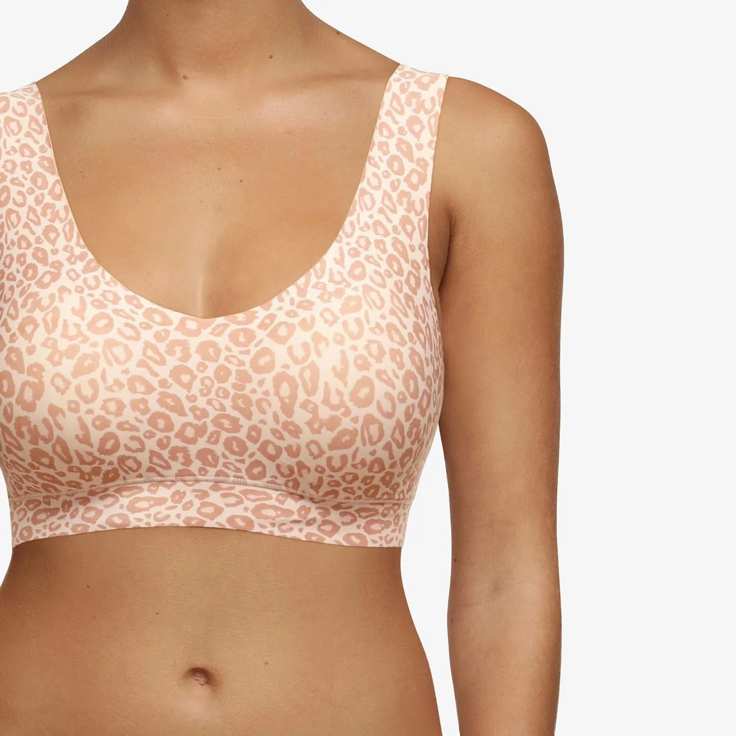 Chantelle Women's Soft Stretch Padded V-Neck Bra Top