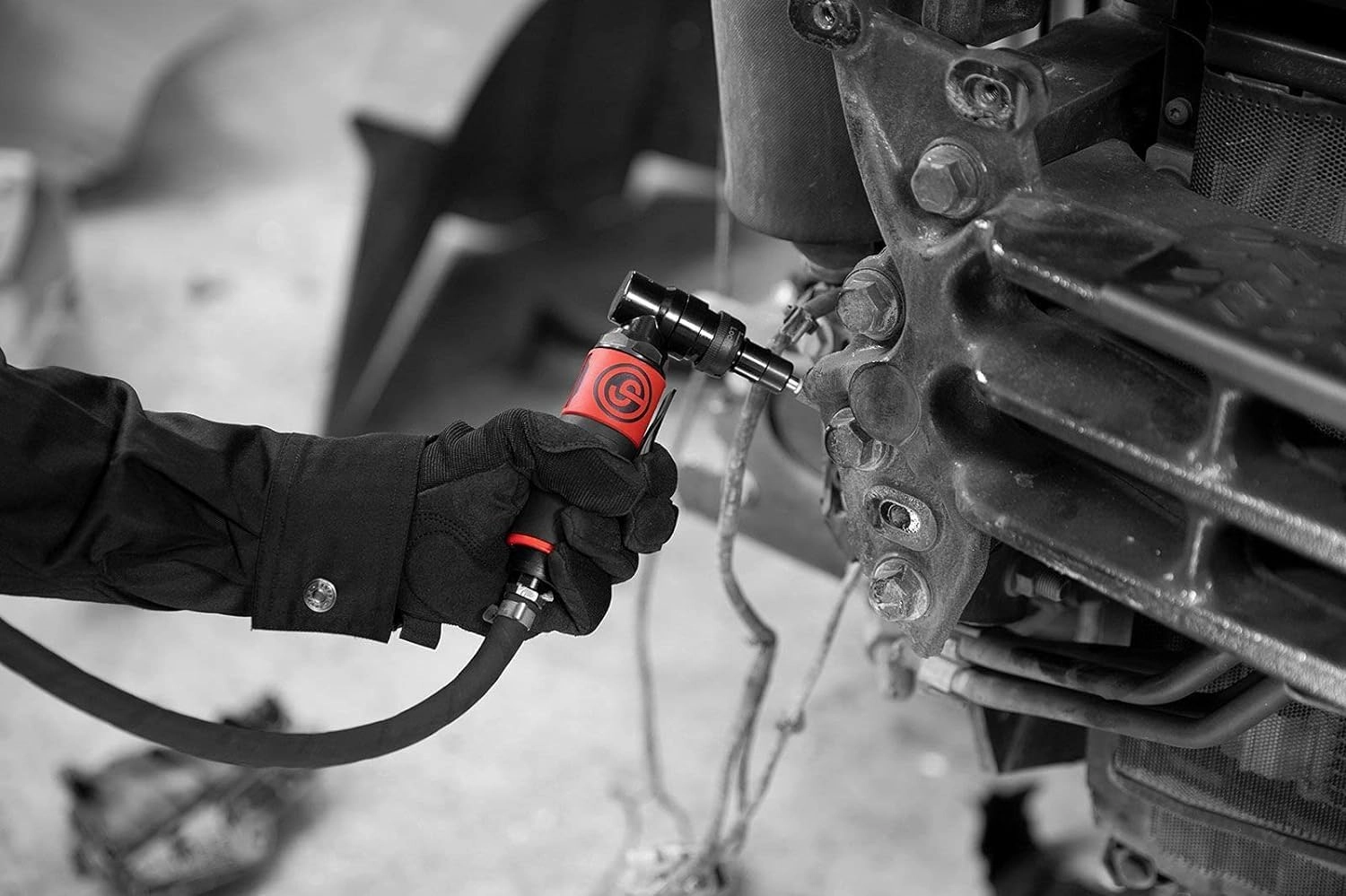 Chicago Pneumatic CP7406 - Air Angle Die Grinder Tool, Welder, Woodworking, Automotive Car Detailing, Stainless Steel Polisher, Heavy Duty, 1/4 Inch (6 mm), 0.34 HP / 250 W, 23000 RPM