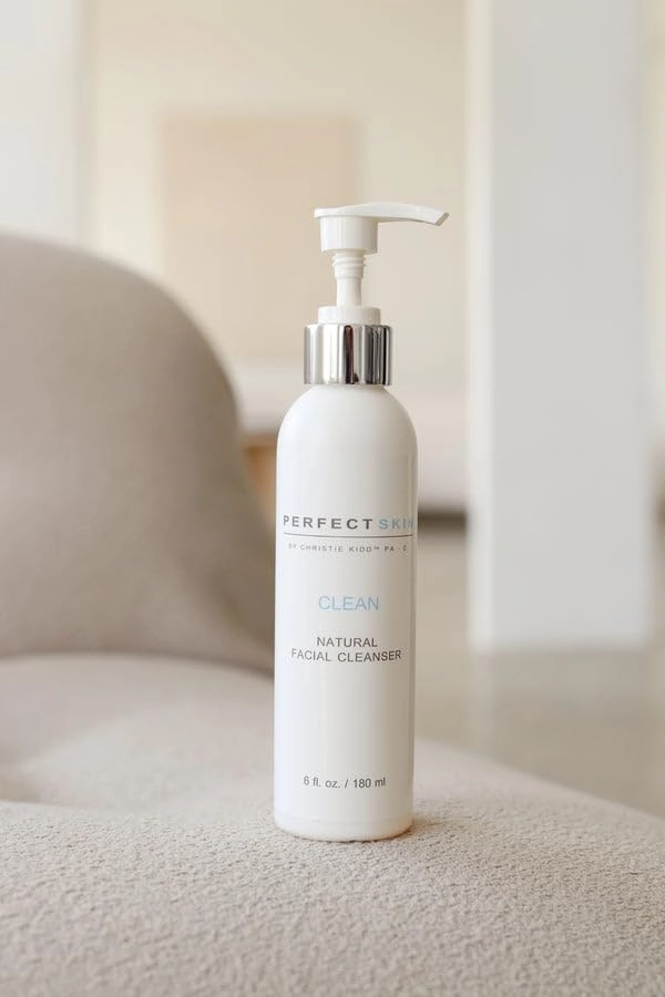 Clean Natural Facial Cleanser, PA-C |Gentle Face Wash With Aloe, Olive Leaf Extract, Coconut Oil, Tea Tree & Lavender | Soothes, Hydrates, CleansPores