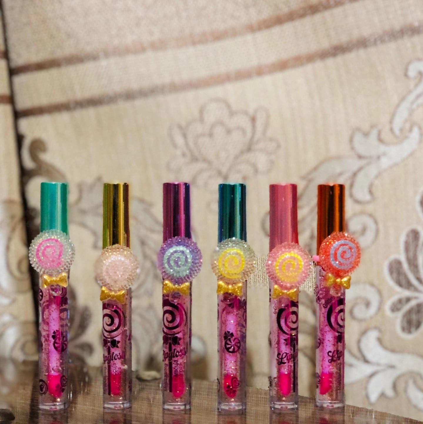color) Premium at a discount High Glitter 2 Beautiful Lipgloss Pcs Pigmented International tracking (random