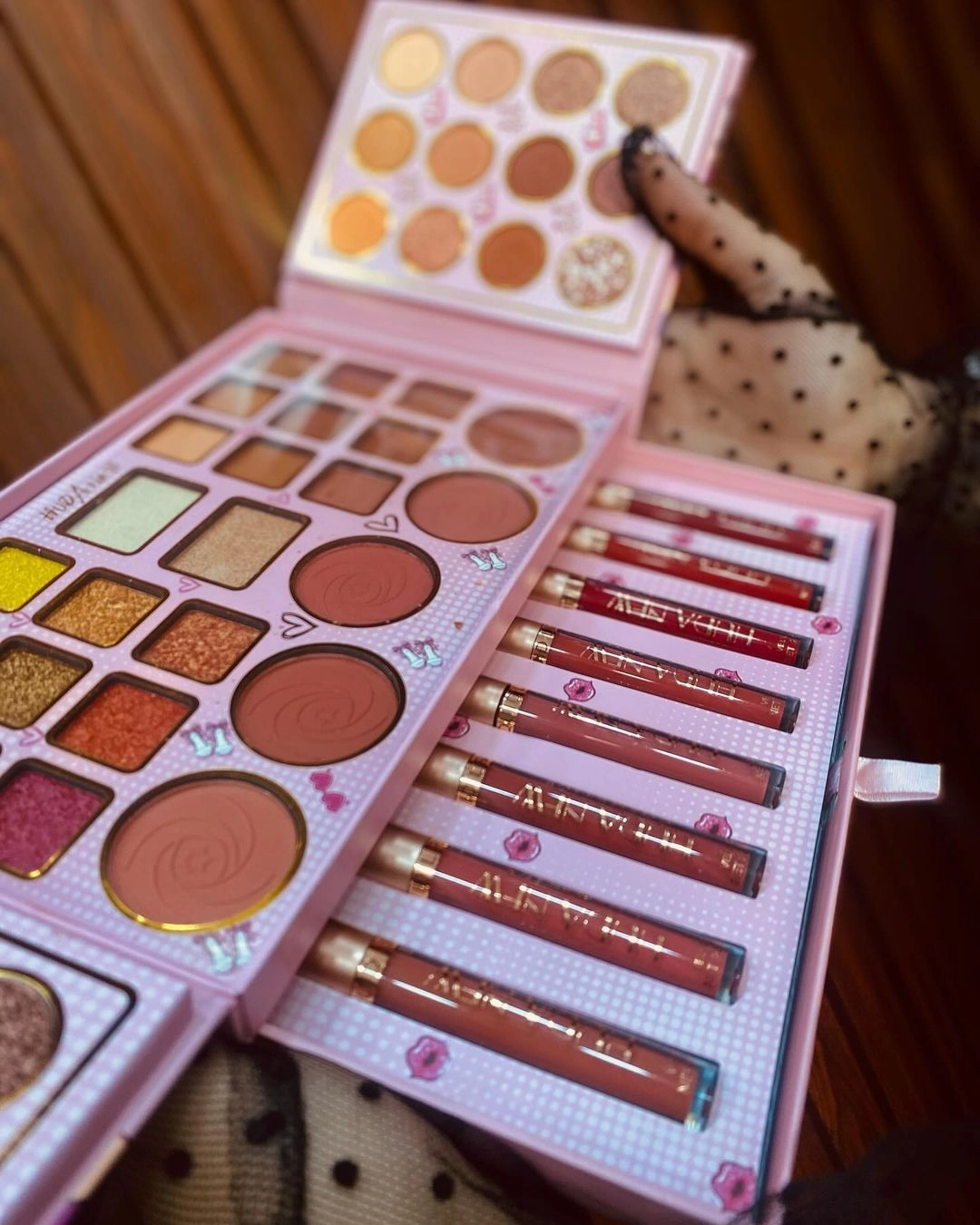 Eyeshadow Lipgloss Palette