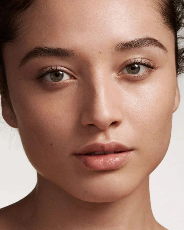 Fenty Beauty Eaze Drop Blurring Skin Tint