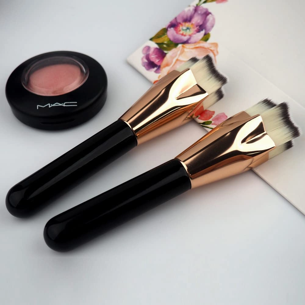 Foundation Brushes Makeup Brushes for Complete Coverage and a Flawless Finish, 2Pcs Blush Brush and Bronzer Powder Brush,Five Start Shape and Heart Shape,Black