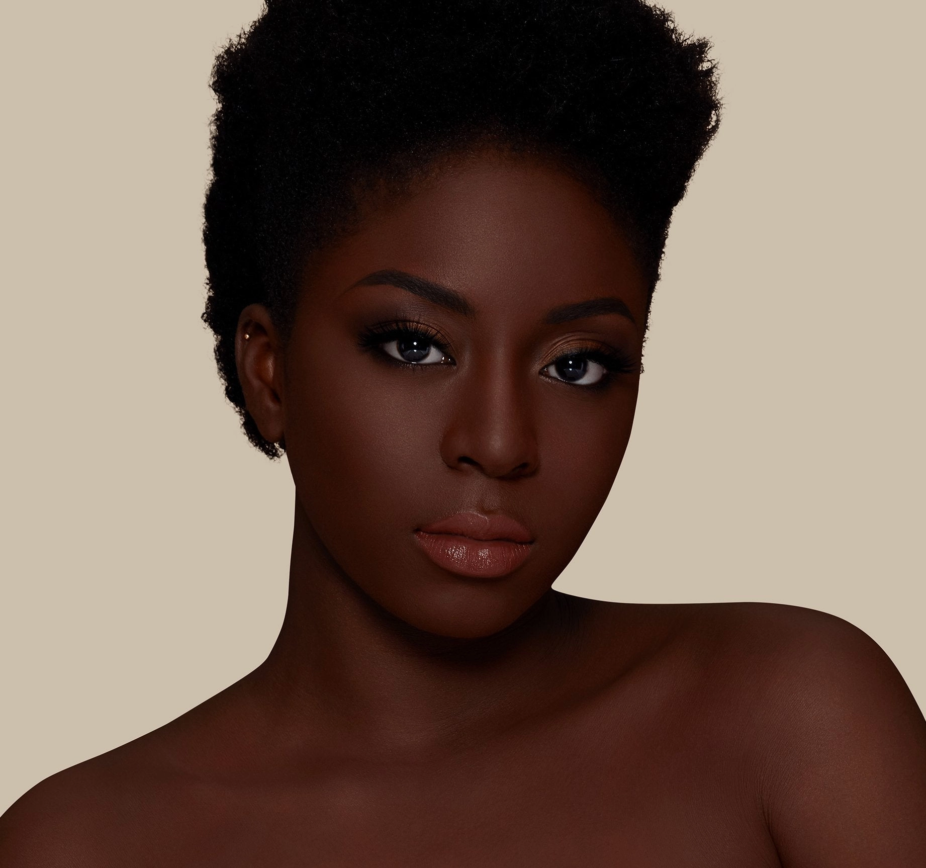 FULL-COVERAGE Secure packaging FLUIDITY Tailored options F5.70 FOUNDATION -