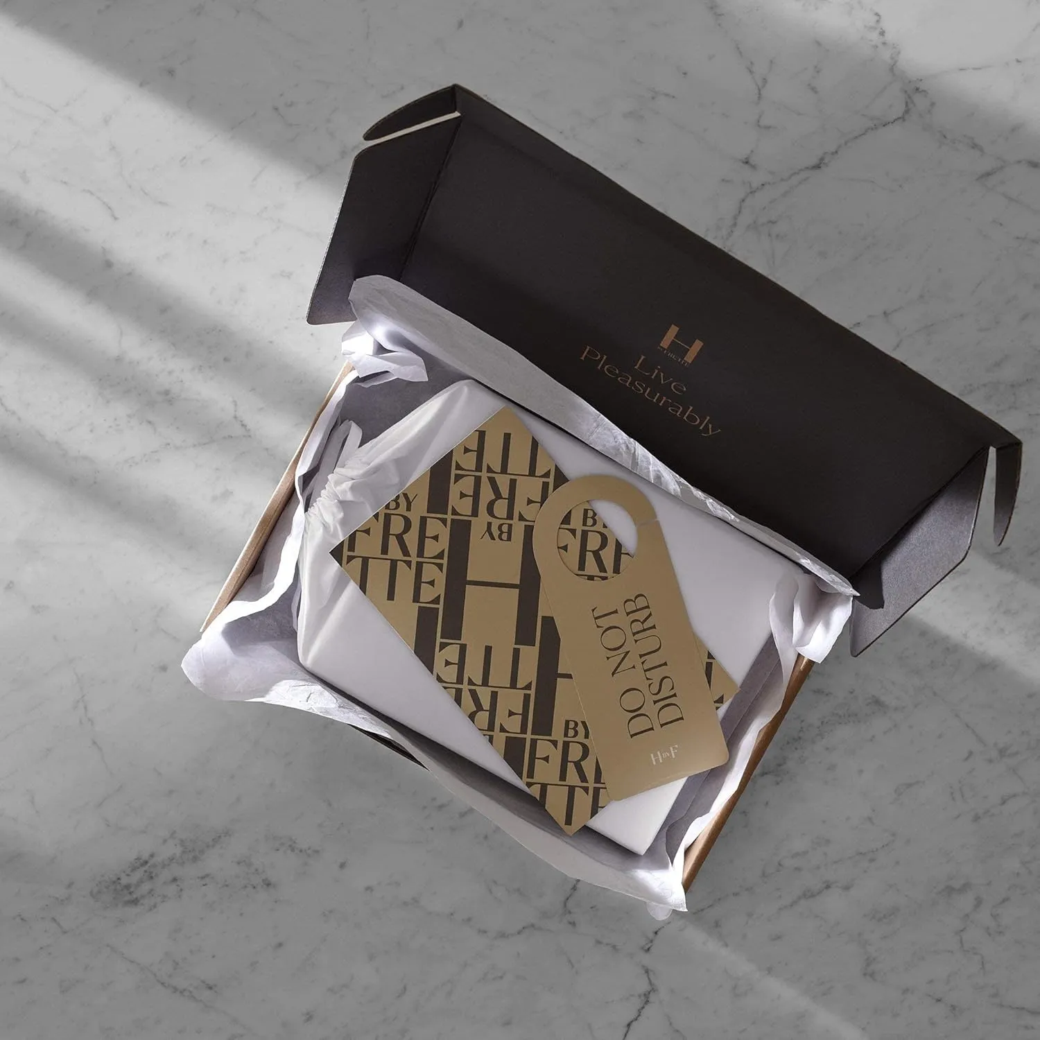 H by Frette Percale Fitted Sheet (Queen) - Luxury All-White Fitted Bed Sheet/Cool and Crisp, Recommended for Anyone Who Gets Hot at Night / 100% Long-Staple Cotton