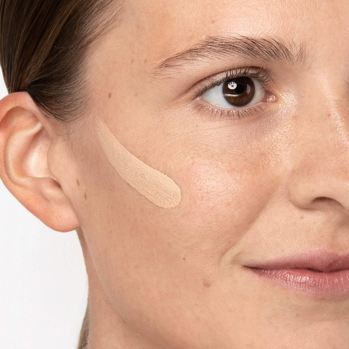 Lavinde Copenhagen NATURAL GLOW Liquid Foundation Sand (203) 30ml