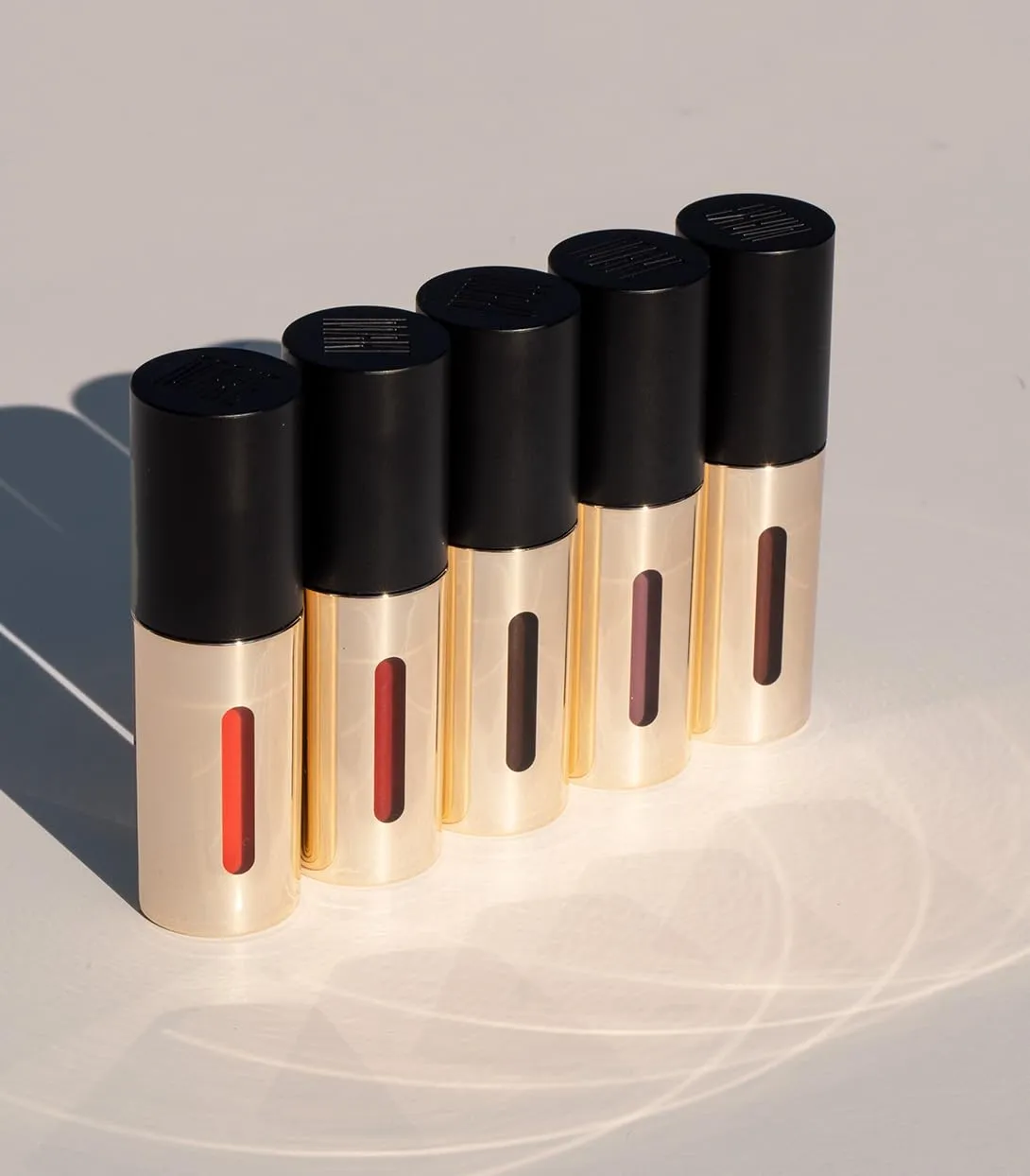MAKE Beauty Serum Balm Intense, Hydrating Lip Gloss. Pigmented Vegan Moisturizing Lip Oil with Plumping Effect. Lip Emollient Treatment for Soft, Smooth, Shiny Lips - Shade, Berry Moon