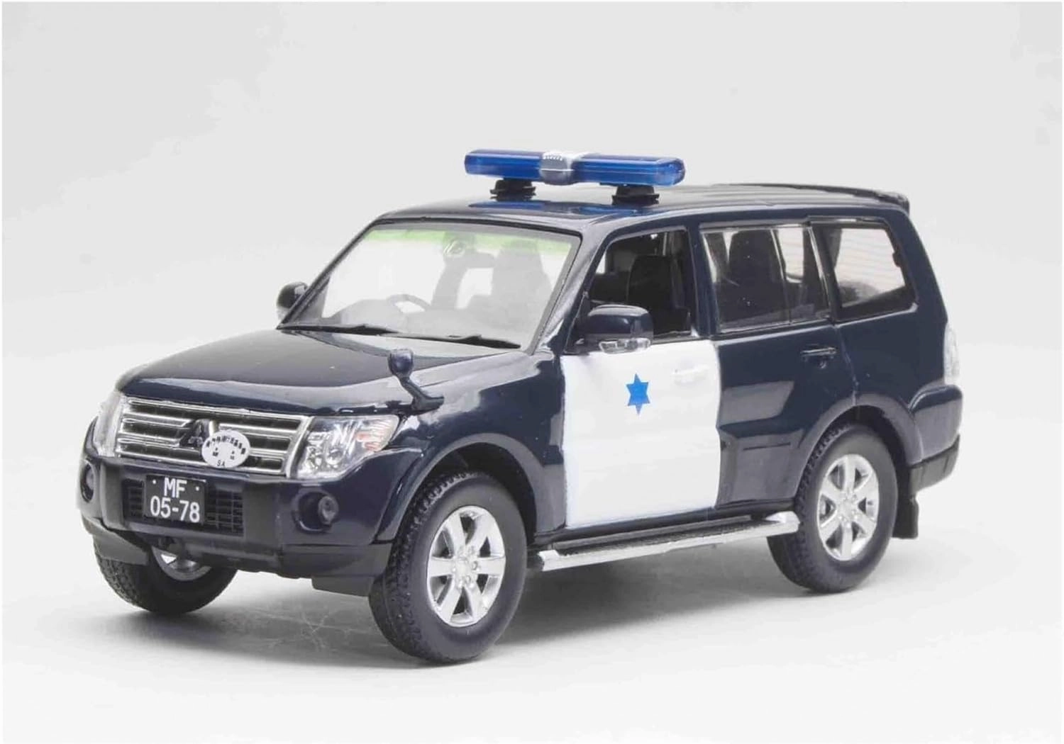 Metal Die Cast Toy Cars 1:43 for Mitsubishi Pajero Police Car Public Security Customs Red Alloy Model for Home Or Office Décor(Black)