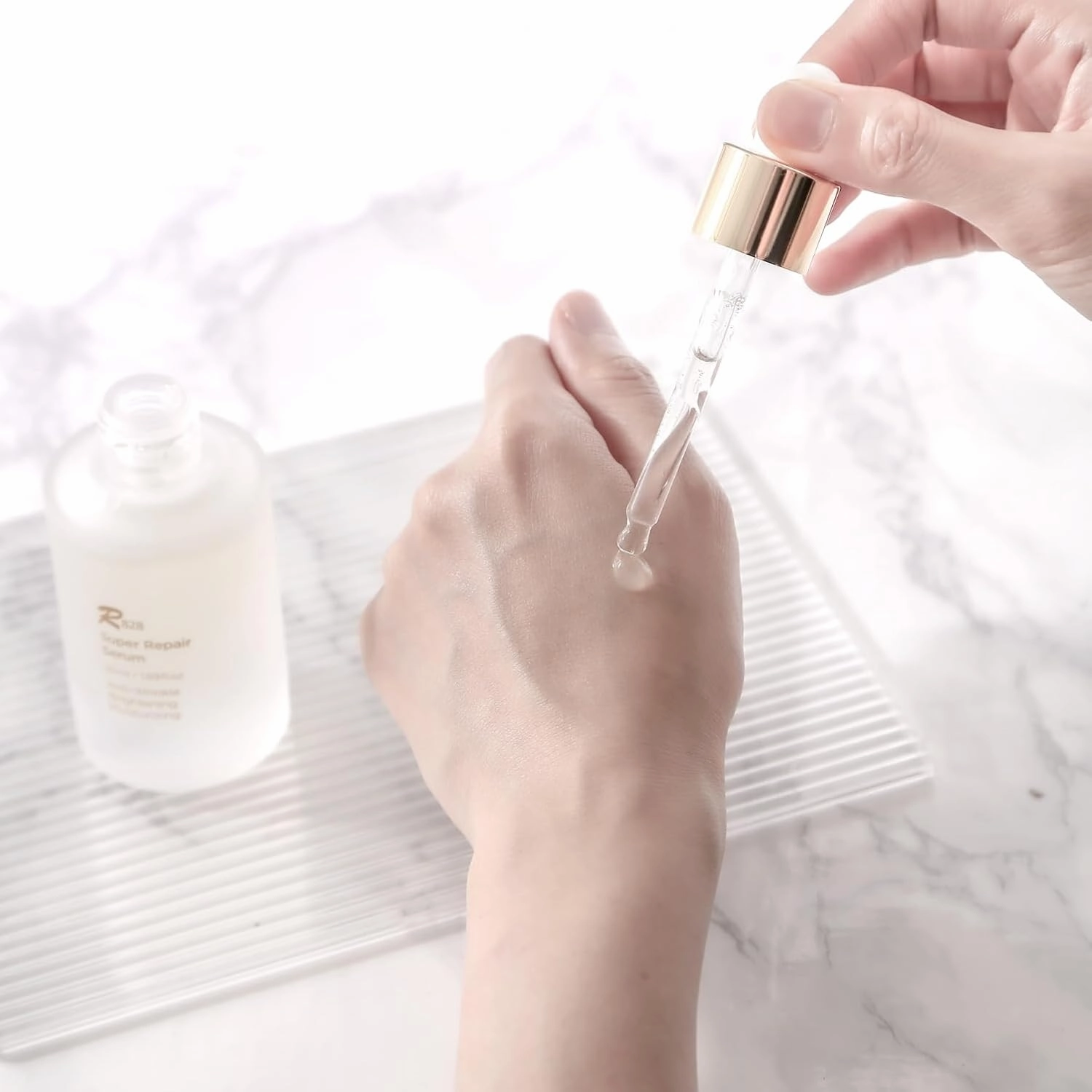 Super Repair Moisturizing Glowing Elastic Skin Recovery Serum 50ml / Korean Skin Care K Beauty with Glutathione, Vitamin C, Niacinamide, and Collagen