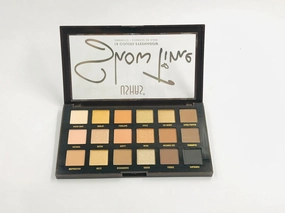 USHAS  Eye shadow Pallet |Professional Makeup